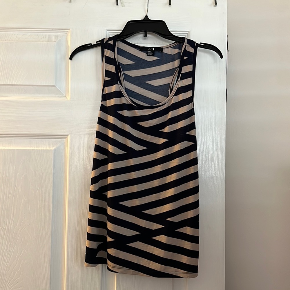 XXI Forever 21 Racerback Tank Top. Navy and tan. Size M.